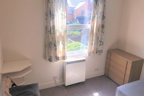 1 bedroom in a house share to rent, REF: 10746 | Harlestone Road FFR | Saint James | Northampton | NN5