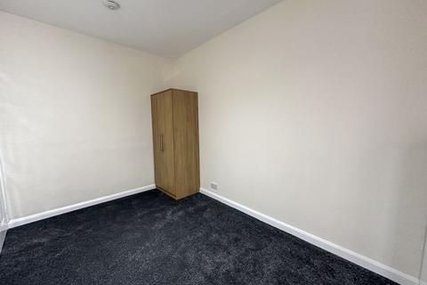 1 bedroom flat to rent, Hillside, Slough, SL1