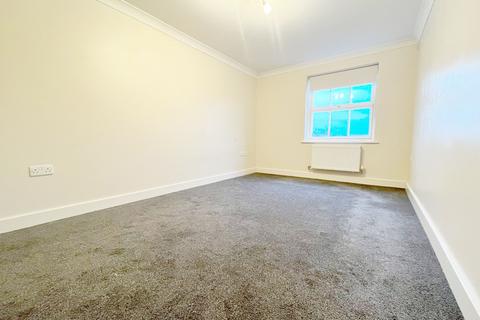 2 bedroom flat to rent, College Square, Westgate