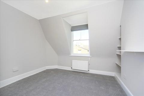 2 bedroom flat to rent, Vera Road, Fulham, SW6