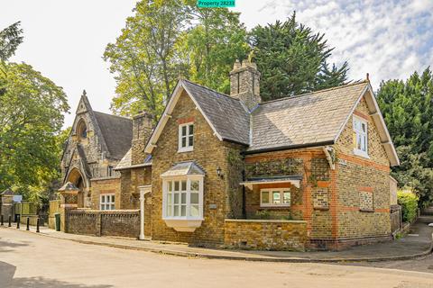 undefined, Lower Grove Road, Richmond, TW10 6HP