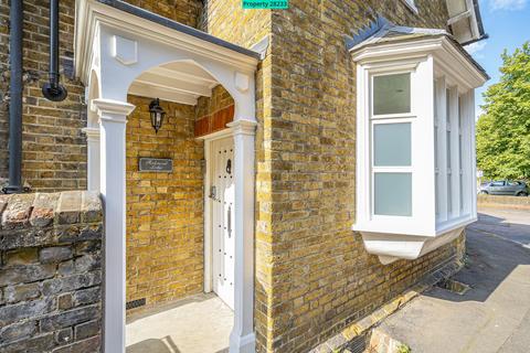 undefined, Lower Grove Road, Richmond, TW10 6HP
