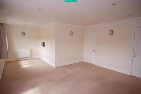 2 bedroom flat to rent, Brooklands Drive, Leighton Buzzard, LU7 3PG