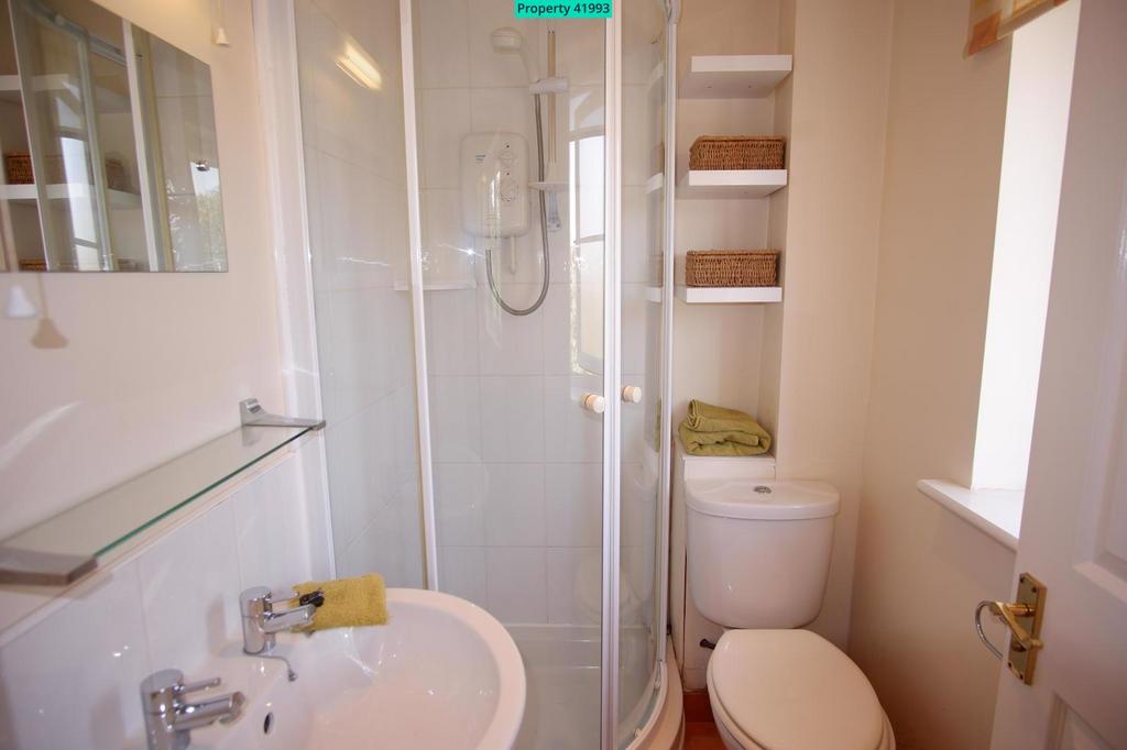 Bedroom 1 ensuite