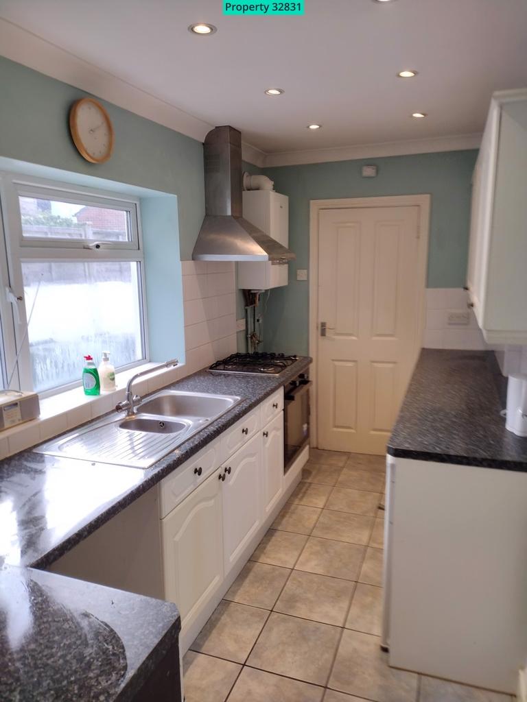 Boulton Road, Southsea, PO5 1NS 2 bed terraced house £995 pcm (£230 pw)