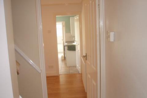 2 bedroom terraced house to rent, Boulton Road, Southsea, PO5 1NS