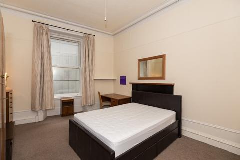 3 bedroom flat to rent, Bridge Street, City Centre, Aberdeen, AB11