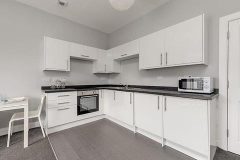 3 bedroom flat to rent, Kilmaurs Road, Newington, Edinburgh, EH16