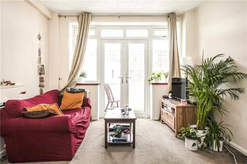 1 bedroom apartment to rent, Upper Richmond Road, Putney, SW15