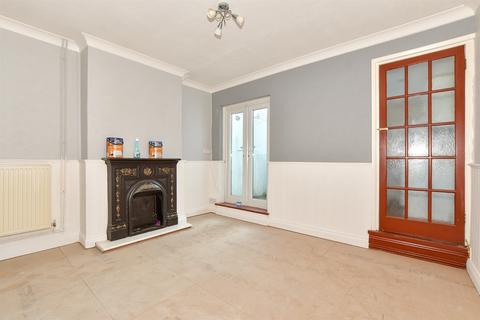 145 Clarendon Place, Dover, CT17 9QE