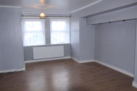 2 bedroom flat to rent, 16a The Avenue, Eastbourne