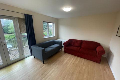 2 bedroom flat to rent, Barnsdale Close Loughborough LE11 5AN