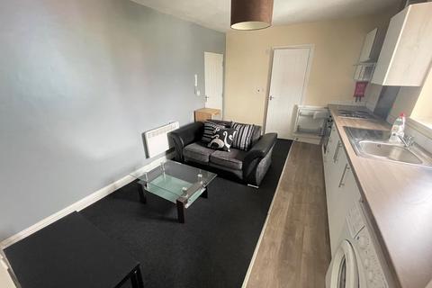 1 bedroom apartment to rent, Holbeck Lane, Leeds, West Yorkshire, LS11