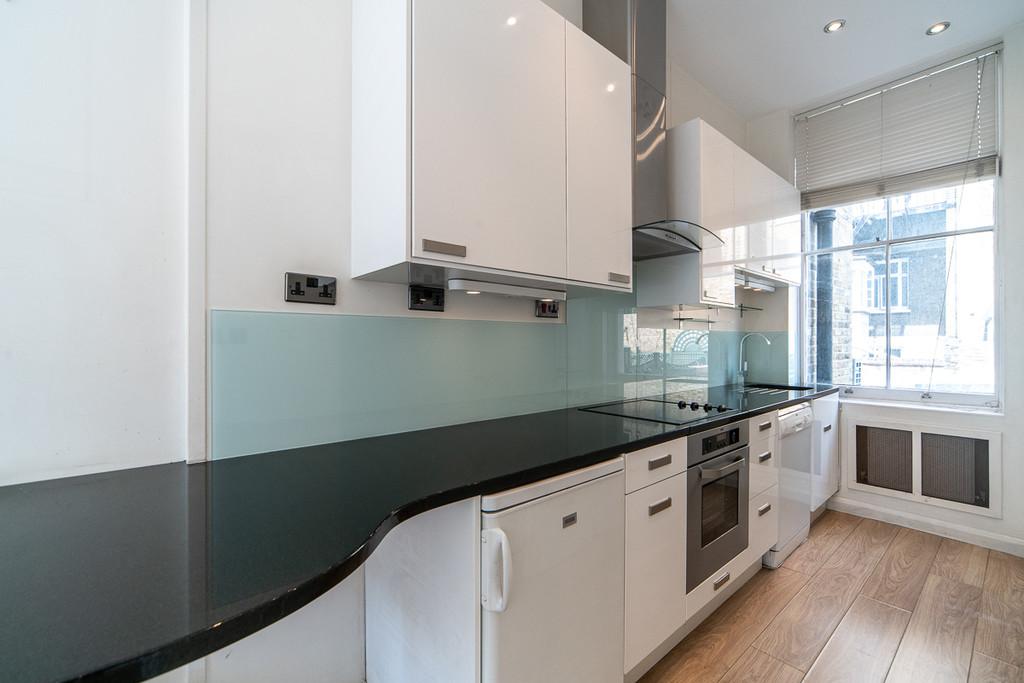 Apartment in London, Royal Borough of Kensington and Chelsea - View 3