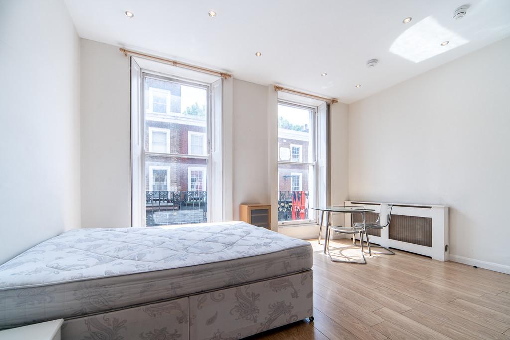 Apartment in London, Royal Borough of Kensington and Chelsea - More