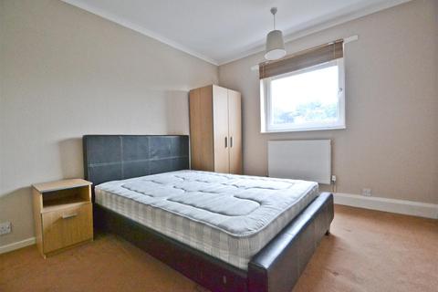 3 bedroom apartment to rent - Arabella Drive, Putney