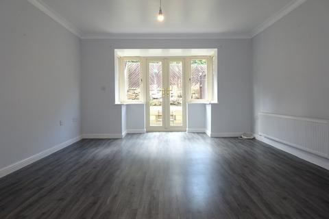 3 bedroom townhouse to rent, Goldfinch Court, Wath Upon Dearne, S63 6FJ