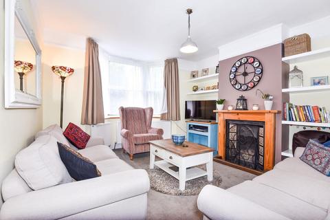 17 Ludlow Road, Guildford, GU2 7NR