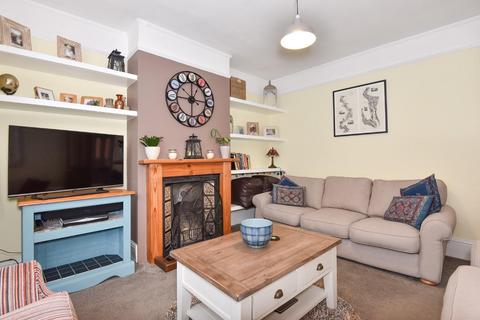 17 Ludlow Road, Guildford, GU2 7NR