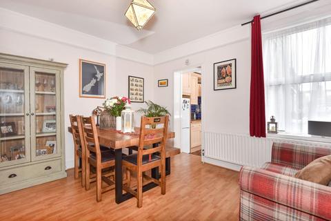 17 Ludlow Road, Guildford, GU2 7NR