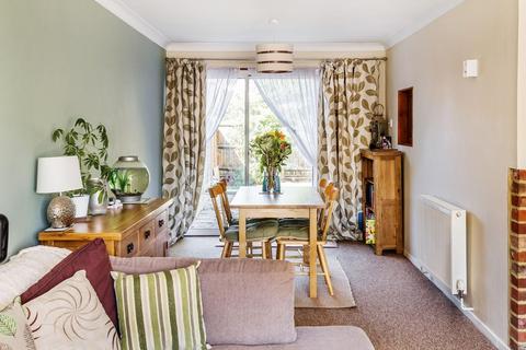 8 Penny Drive, Wood Street Village, Guildford, GU3 3DJ