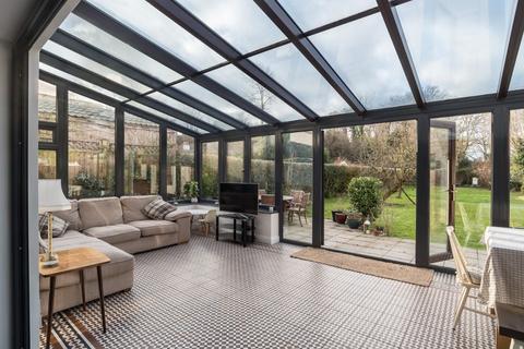 Deepdene Rickford, Worplesdon, Guildford, GU3 3PQ