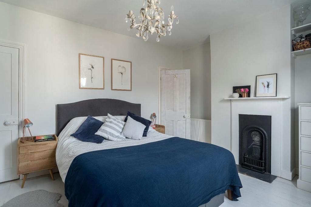 014 27 Cooper Rd, Guildford Hazeldine 20190627 MH1