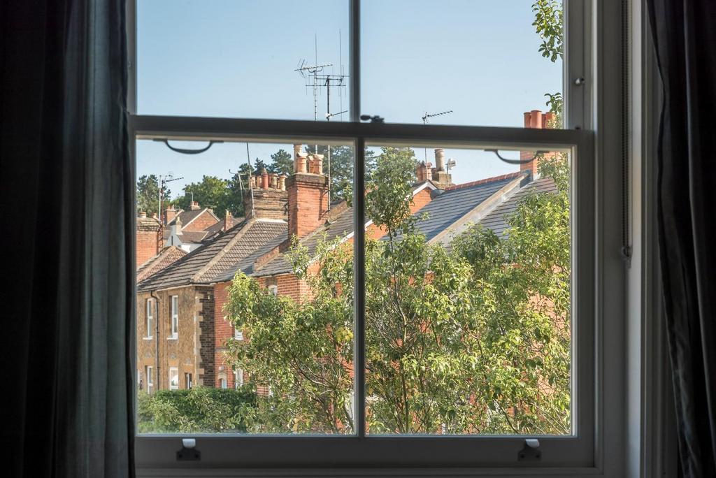 015 27 Cooper Rd, Guildford Hazeldine 20190627 MH1
