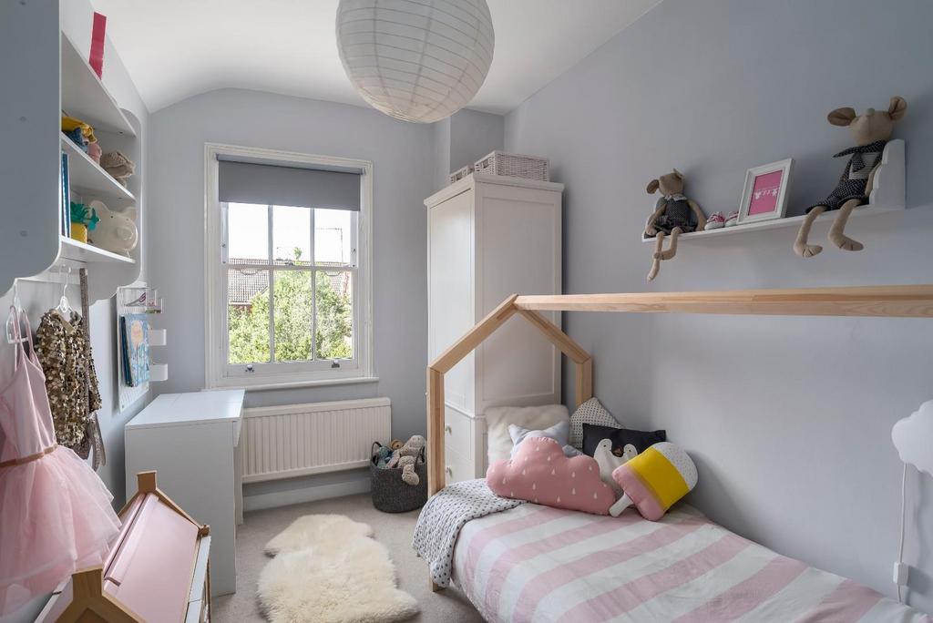 017 27 Cooper Rd, Guildford Hazeldine 20190627 MH1