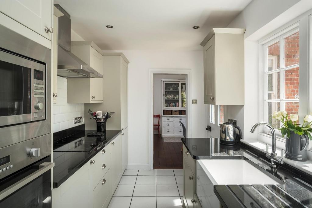 007 27 Cooper Rd, Guildford Hazeldine 20190627 MH1