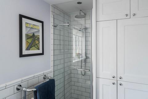 27 Cooper Road, Guildford, GU1 3LY