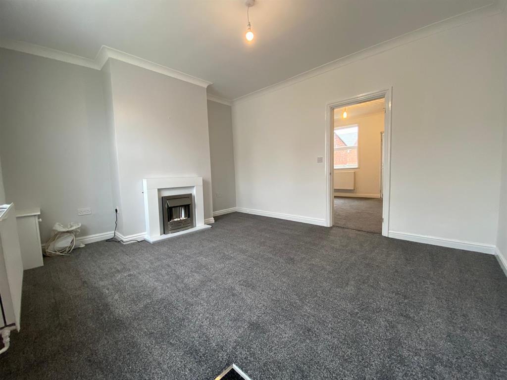 Mount Pleasant, Quarry Bank, Brierley Hill, DY5 2YZ 2 bed terraced
