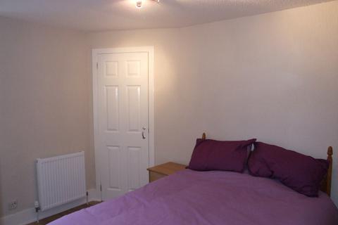 1 bedroom flat to rent, Menzies Road, Torry, Aberdeen, AB11