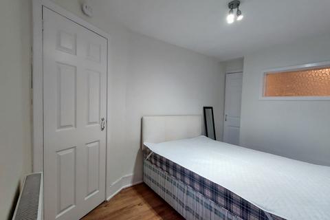 1 bedroom flat to rent, Menzies Road, Torry, Aberdeen, AB11