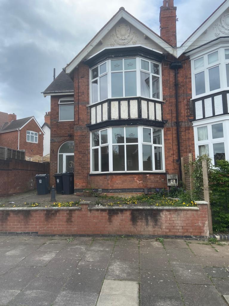 St. Philips Road, Leicester, Leicestershire, LE5 6 bed semidetached