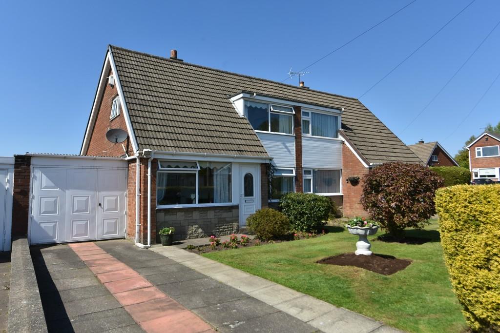 Noel Gate, Aughton 2 bed semidetached house £237,500