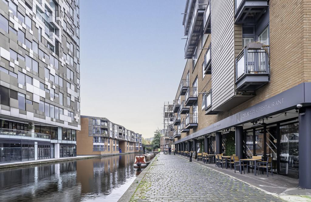 Canal Wharf 53100014