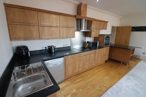 3 bedroom flat to rent, King Albert Chambers, Jameson Street, Hull