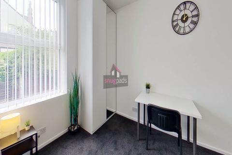 1 bedroom in a house share to rent, Gildabrook Road, Salford, Manchester