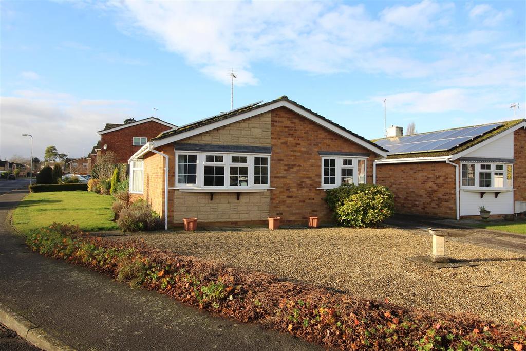 Hereward Way, Deeping St. James 3 bed detached bungalow £250,000
