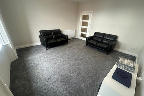 2 bedroom flat to rent, Wallace Street, Stirling Town, Stirling, FK8