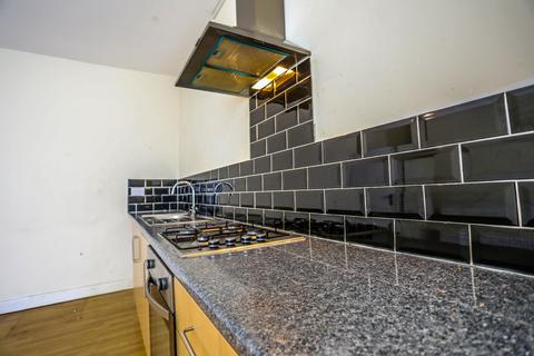 2 bedroom flat to rent, Bearwood Road,  Smethwick, B66