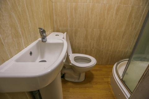 2 bedroom flat to rent, Bearwood Road,  Smethwick, B66