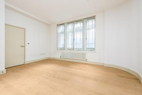 1 bedroom apartment to rent, Catherine Street, Covent Garden WC2