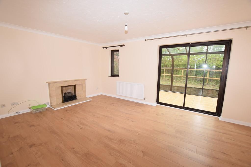 Firstore Drive, Colchester 4 bed detached house £1,200 pcm (£277 pw)
