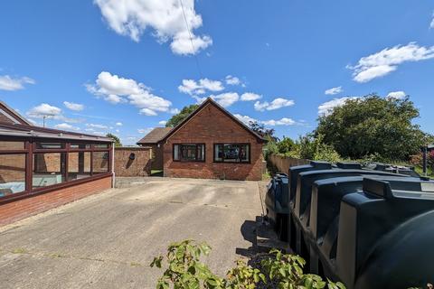 2 bedroom detached bungalow to rent, Leiston Road, Middleton