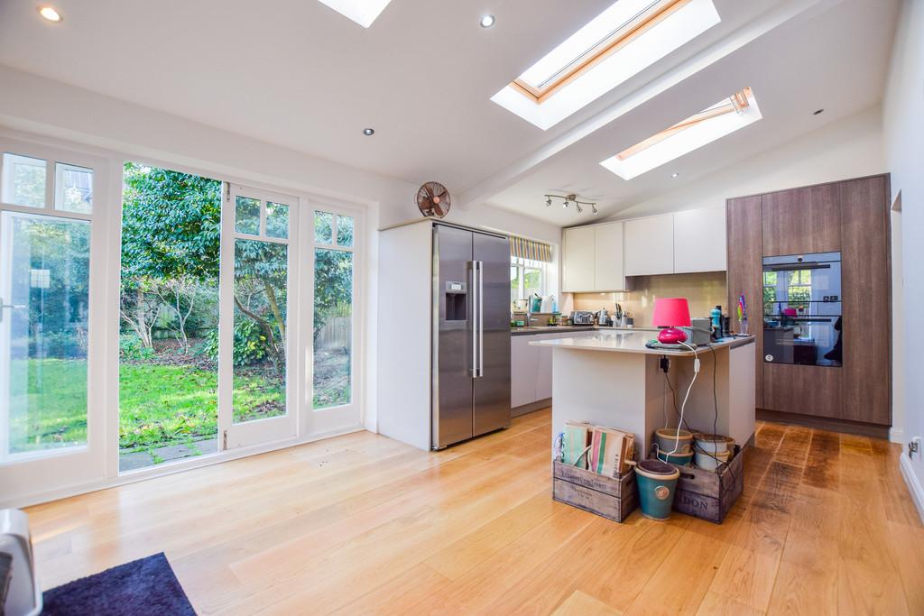 House in East Twickenham - View 4