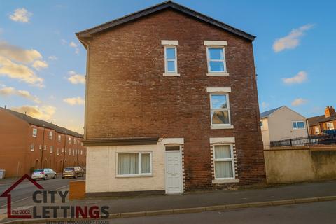 4 bedroom end of terrace house to rent, Cardwell Street, Hyson Green