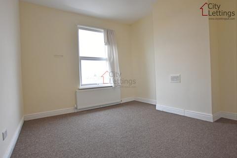 4 bedroom end of terrace house to rent, Cardwell Street, Hyson Green