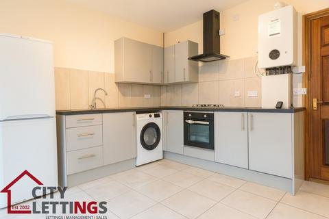 4 bedroom end of terrace house to rent, Cardwell Street, Hyson Green